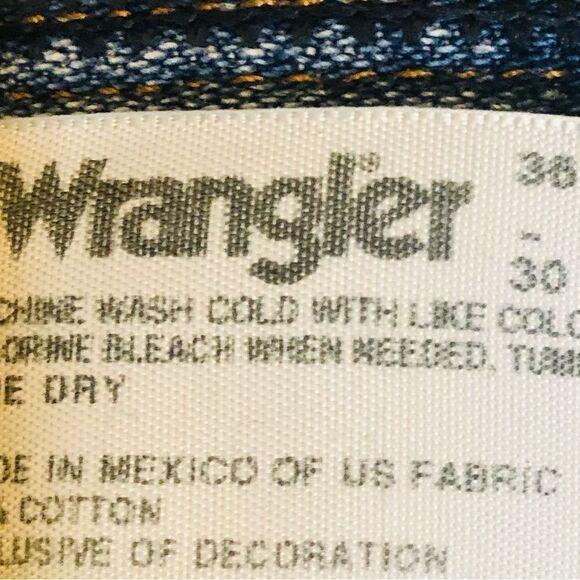 Wrangler cut off Jean shorts - Picture 3 of 6